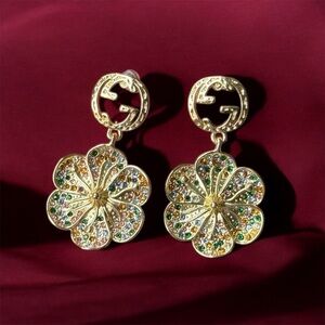 Elegant Gold Flower Earrings with multicolored rhinestones